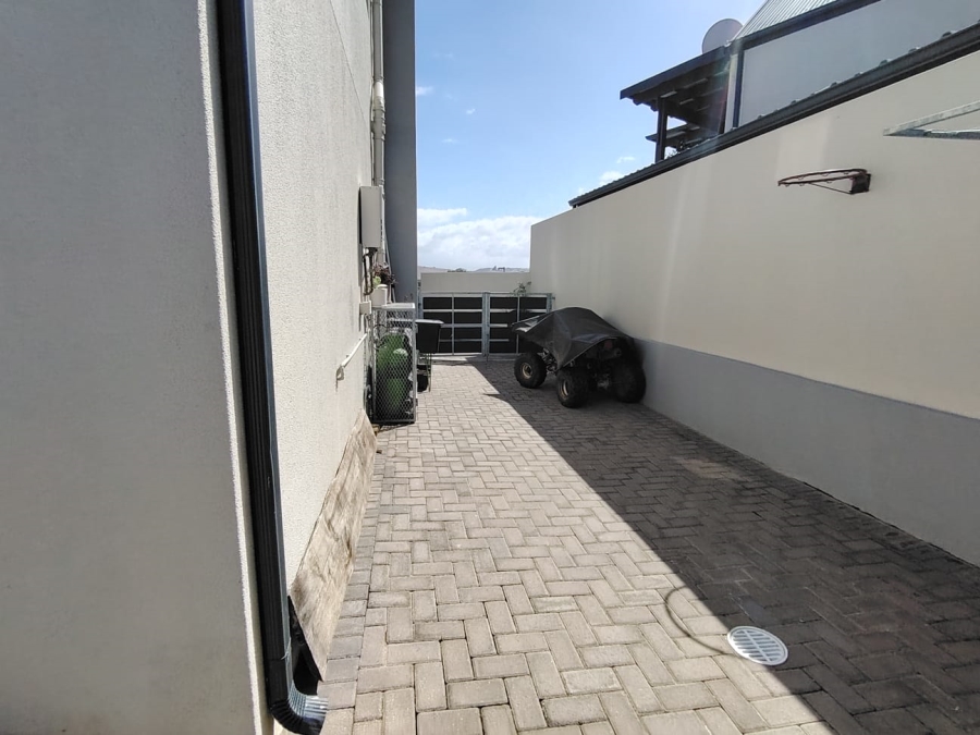 3 Bedroom Property for Sale in Hartenbos Central Western Cape